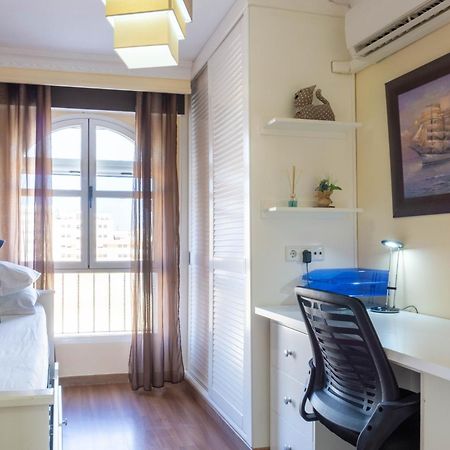 Apartment Aconte Malaga Exterior photo